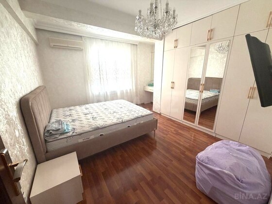 3 otaqlı Yeni tikili, İnşaatçılar m., Bakı