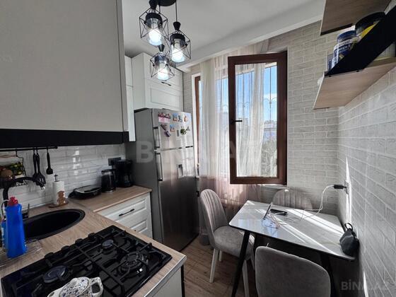 2 otaqlı Köhnə tikili, Azadlıq Prospekti m., Bakı