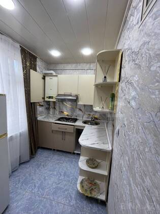 2 otaqlı Köhnə tikili, Memar Əcəmi m., Bakı