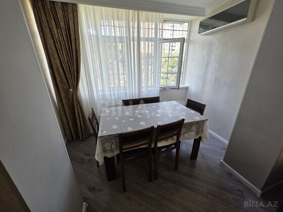 3 otaqlı Köhnə tikili, Neftçilər m., Bakı