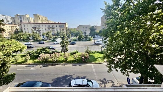 1 otaqlı Köhnə tikili, Qara Qarayev m., Bakı