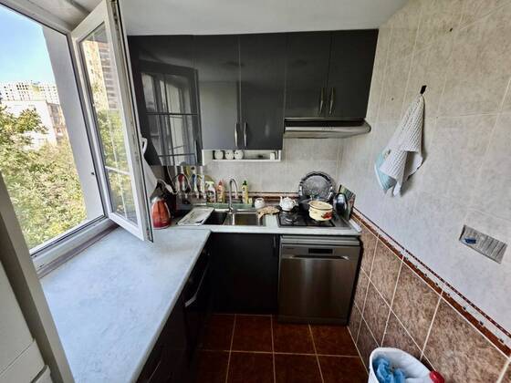3 otaqlı Köhnə tikili, Neftçilər m., Bakı