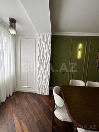 4 otaqlı Köhnə tikili, Bakıxanov q., Bakı