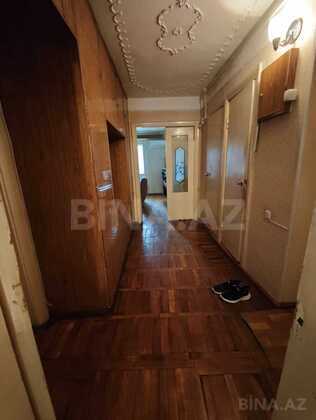 3 otaqlı Köhnə tikili, Neftçilər m., Bakı