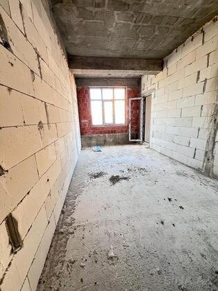 4 otaqlı Yeni tikili, Qara Qarayev m., Bakı