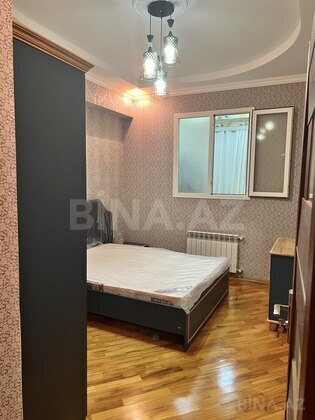 3 otaqlı Yeni tikili, Xırdalan
