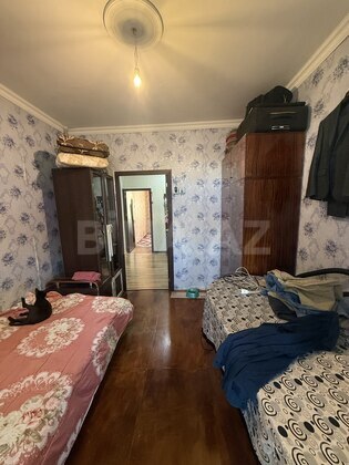 3 otaqlı Köhnə tikili, Həzi Aslanov m., Bakı