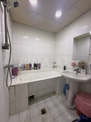 3 otaqlı Köhnə tikili, Həzi Aslanov m., Bakı