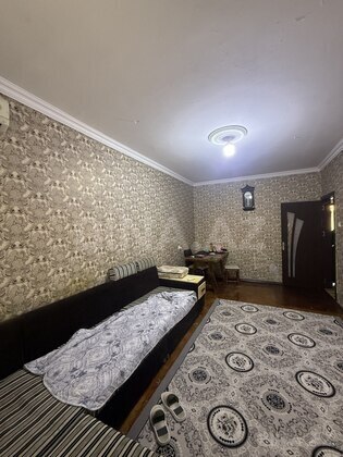 3 otaqlı Köhnə tikili, Həzi Aslanov m., Bakı