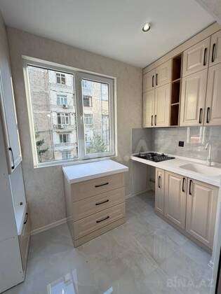 2 otaqlı Köhnə tikili, Xalqlar Dostluğu m., Bakı
