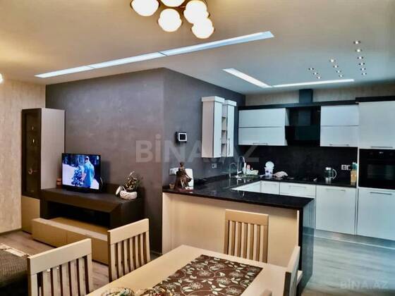 3 otaqlı Köhnə tikili, Gənclik m., Bakı