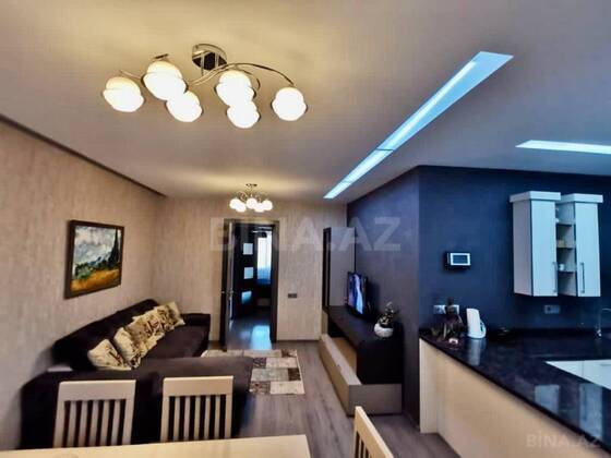 3 otaqlı Köhnə tikili, Gənclik m., Bakı