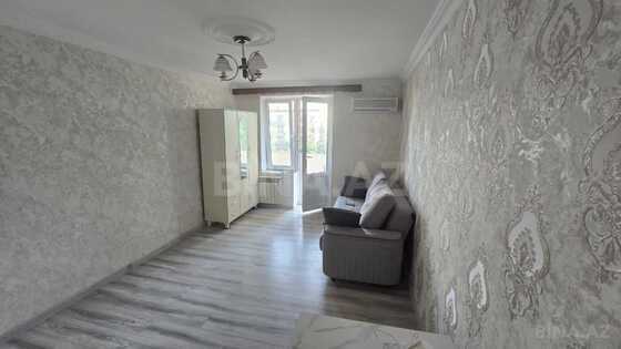 1 otaqlı Köhnə tikili, Qara Qarayev m., Bakı