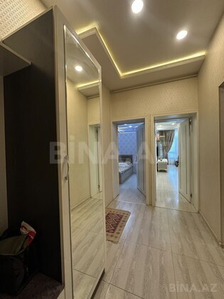3 otaqlı Yeni tikili, 8-ci mikrorayon q., Bakı