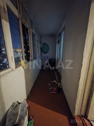 3 otaqlı Köhnə tikili, Bakıxanov q., Bakı