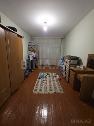 3 otaqlı Köhnə tikili, Bakıxanov q., Bakı