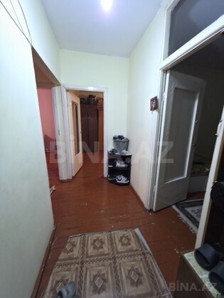 3 otaqlı Köhnə tikili, Bakıxanov q., Bakı