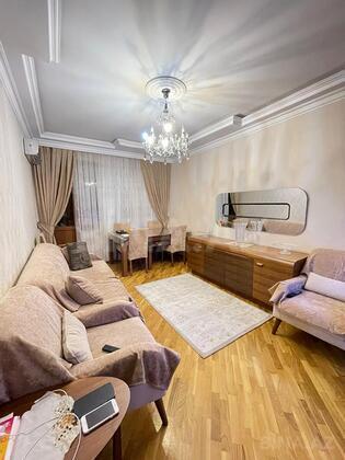 3 otaqlı Köhnə tikili, Memar Əcəmi m., Bakı
