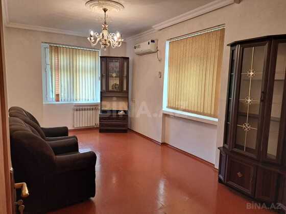 2 otaqlı Köhnə tikili, Həzi Aslanov m., Bakı