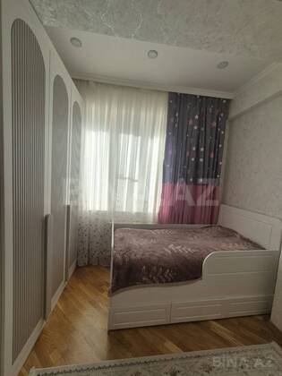 3 otaqlı Yeni tikili, Xırdalan