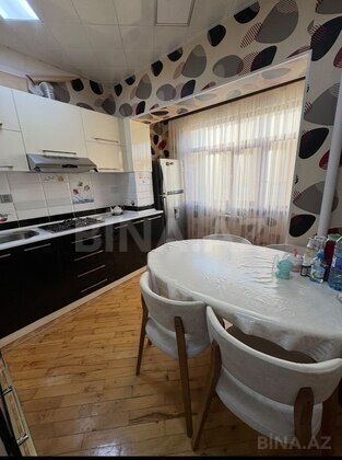 2 otaqlı Köhnə tikili, Bakıxanov q., Bakı