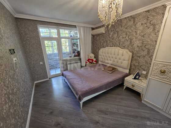 3 otaqlı Köhnə tikili, Neftçilər m., Bakı