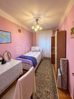 3 otaqlı Köhnə tikili, Xalqlar Dostluğu m., Bakı