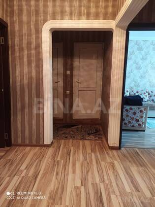 3 otaqlı Köhnə tikili, Bakıxanov q., Bakı