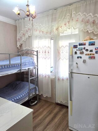 3 otaqlı Köhnə tikili, Həzi Aslanov m., Bakı