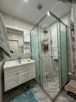 3 otaqlı Köhnə tikili, Bakıxanov q., Bakı