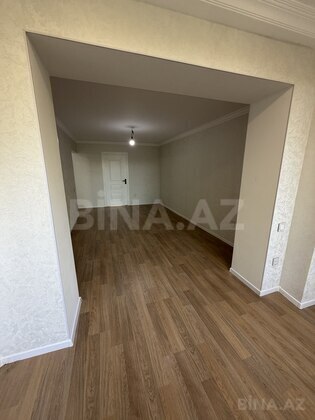 3 otaqlı Köhnə tikili, Elmlər Akademiyası m., Bakı