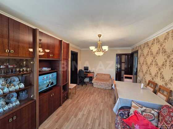 2 otaqlı Köhnə tikili, Elmlər Akademiyası m., Bakı