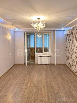 3 otaqlı Köhnə tikili, Qara Qarayev m., Bakı