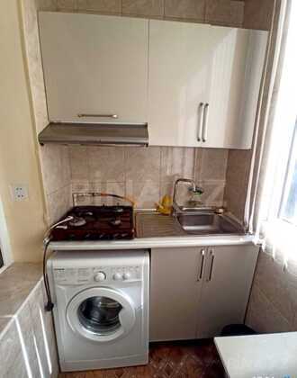 2 otaqlı Köhnə tikili, İnşaatçılar m., Bakı