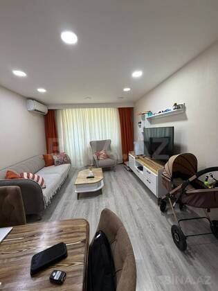 3 otaqlı Köhnə tikili, Qara Qarayev m., Bakı
