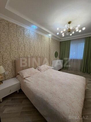 3 otaqlı Köhnə tikili, Xalqlar Dostluğu m., Bakı