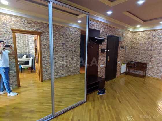 3 otaqlı Yeni tikili, 8 Noyabr m., Bakı