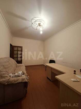 3 otaqlı Köhnə tikili, Gənclik m., Bakı