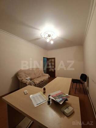 3 otaqlı Köhnə tikili, Gənclik m., Bakı