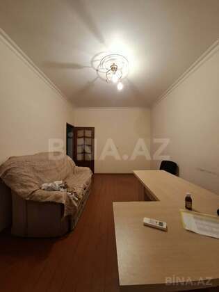 3 otaqlı Köhnə tikili, Gənclik m., Bakı