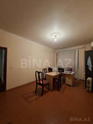 3 otaqlı Köhnə tikili, Gənclik m., Bakı