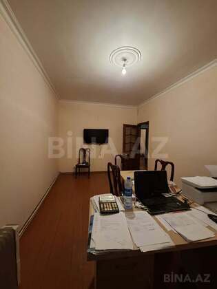 3 otaqlı Köhnə tikili, Gənclik m., Bakı