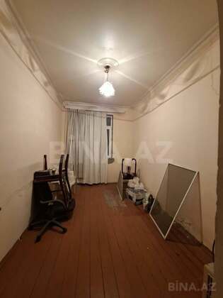3 otaqlı Köhnə tikili, Gənclik m., Bakı