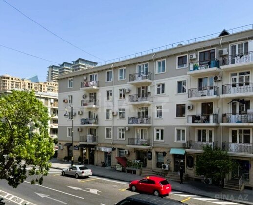 2 otaqlı Köhnə tikili, 28 May m., Bakı