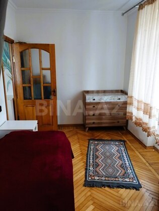 2 otaqlı Köhnə tikili, 28 May m., Bakı