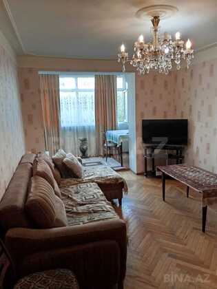 2 otaqlı Köhnə tikili, Elmlər Akademiyası m., Bakı