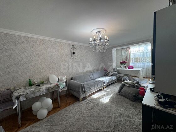 3 otaqlı Köhnə tikili, Elmlər Akademiyası m., Bakı