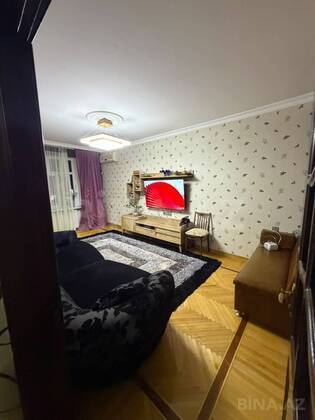 3 otaqlı Köhnə tikili, Xalqlar Dostluğu m., Bakı