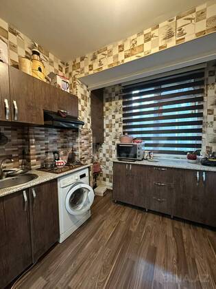 4 otaqlı Köhnə tikili, Bakıxanov q., Bakı
