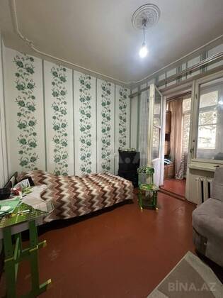 4 otaqlı Köhnə tikili, Bakıxanov q., Bakı